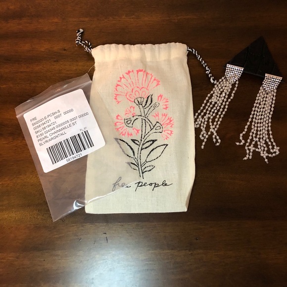 NWT Free People Chainmaille Earrings in Silver - Picture 3 of 7